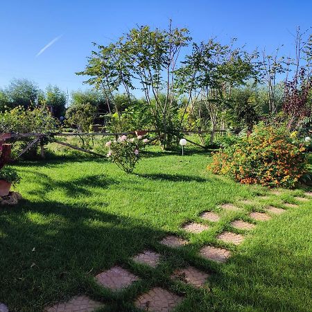 Casa Eroma Panzió Cuili Issi Kültér fotó